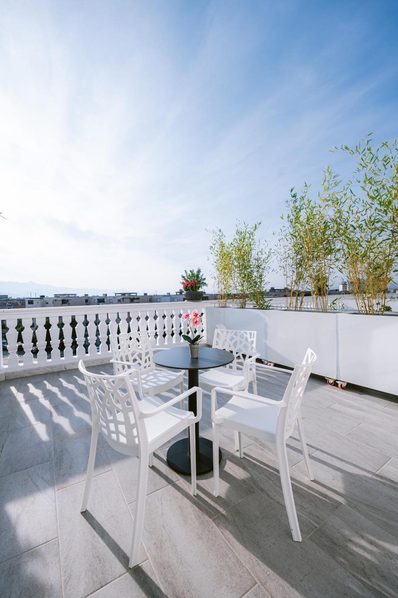 Tribute Hotel Shkoder Exterior photo