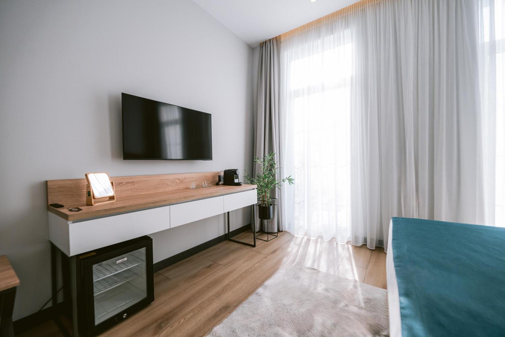Tribute Hotel Shkoder Exterior photo